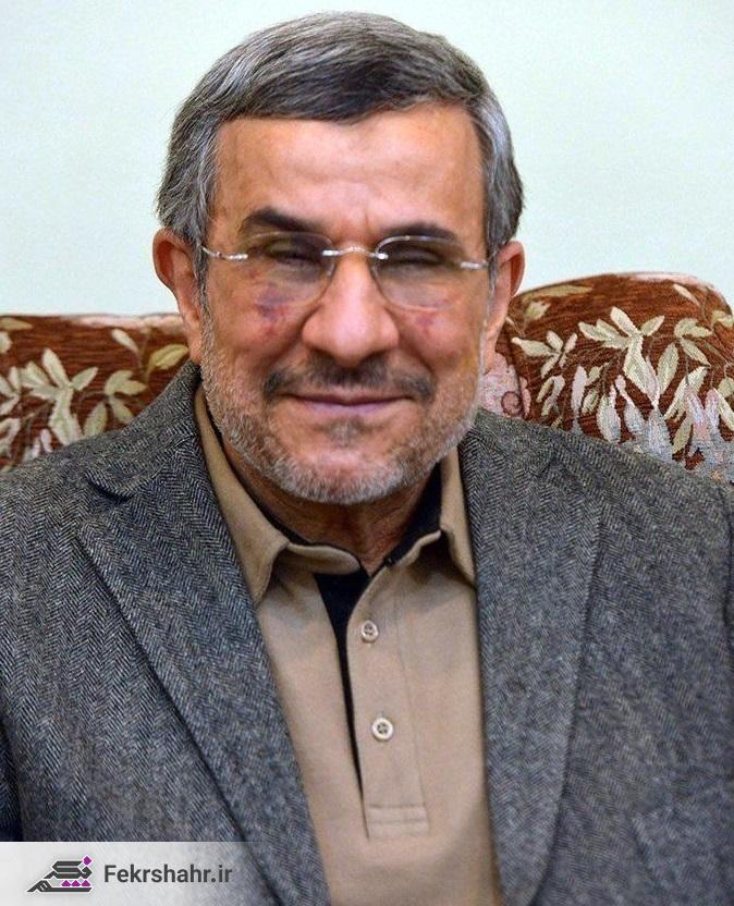 تصویری از چهره تازه احمدی نژاد که در شبکه‌های اجتماعی مورد توجه قرار گرفته