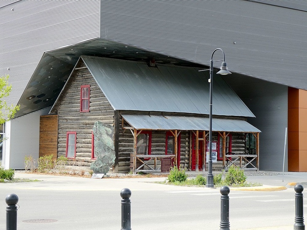 معماری جالب برای حفظ یک ساختمان قدیمی در کانادا + عکس
