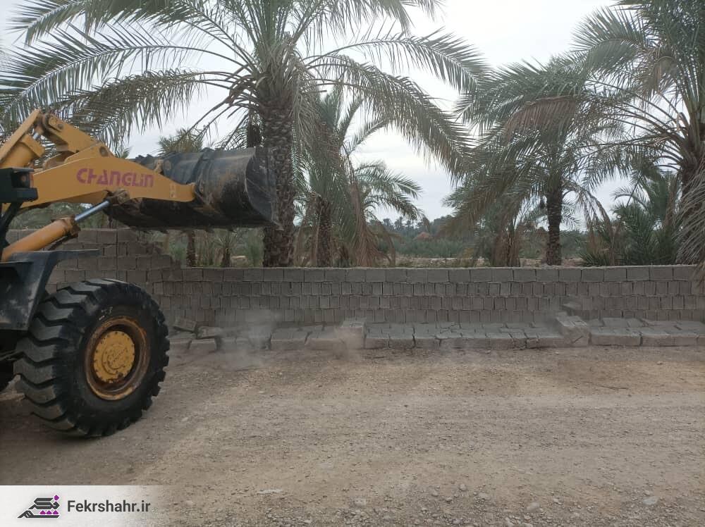 تخریب ساخت و ساز‌های غیر مجاز با رویکرد مشارکت متشاکیان در دشتستان + تصاویر