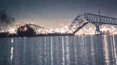 ریزش پل در تصادف کشتی در امریکا / جو بایدن: نشانه‌ای از عمدی بودن وجود ندارد + عکس و فیلم