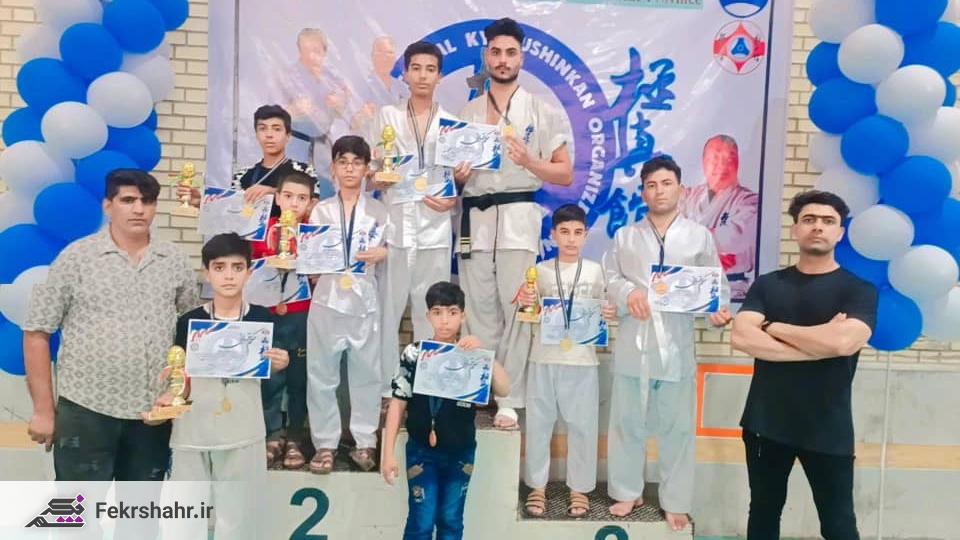 حضور ۲۰۰ ورزشکار در مسابقات قهرمانی کاراته استان در دشتستان + تصاویر