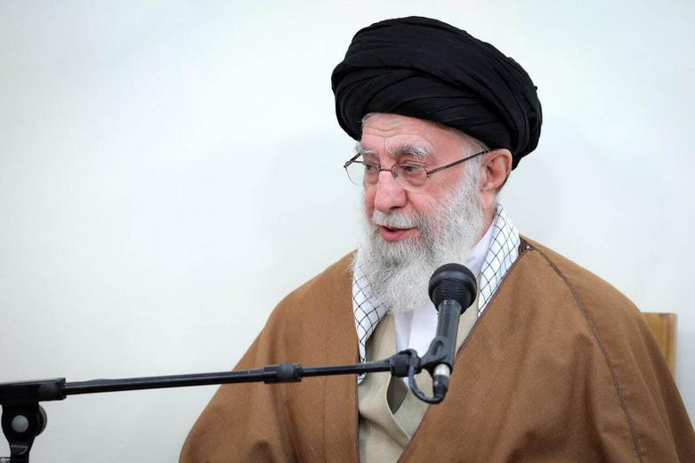 اولین موضع گیری رهبری درباره مذاکرات ایران - آمریکا: در قدم‌های اول خوب اجرا شده / مذاکرات ممکن است به نتیجه برسد یا نرسد / ما هم نه خیلی خوش‌بین و نه خیلی بدبین هستیم