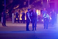 پلیس استرالیا: عاملان حمله به یک جشن یهودی با ۱۵ کشته، پدر و پسری ۵۰ و ۲۴ ساله بودند / پدر در محل حمله کشته شد، اما پسر در وضعیت وخیم بستری است / شهروندی ۴۳ ساله به نام احمد الاحمد از پشت به یکی از مهاجمان حمله کرد و تفنگ را از دستش گرفت