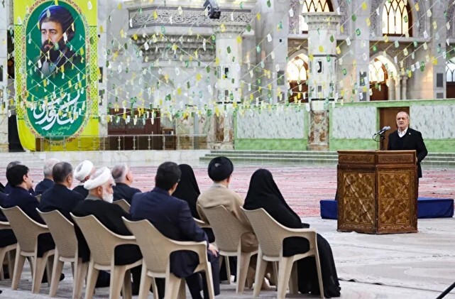 پزشکیان: اگر مردم را اصل می‌دیدیم نباید به اینجا می‌رسیدم که در این هفته‌ها رسیدیم/ مردم از ما فاصله گرفته‌اند چرا که رفتار ما را می‌بینند/ وقتی عموم مردم ناراضی باشند رضایت خواص به درد نمی‌خورد/ همه باید در نگاه مان تجدید نظر کنیم