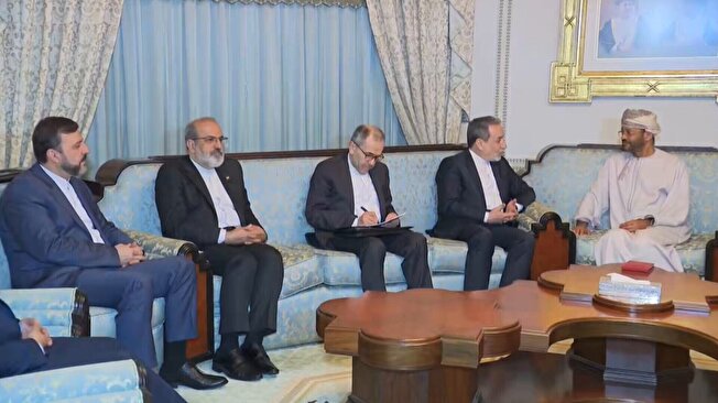 مذاکرات ایران و آمریکا در عمان/ این دور از گفت‌و‌گو‌ها به خاتمه رسید/ اکسیوس: دور دیگری از مذاکرات در روز‌های آتی برگزار می‌شود/ المیادین: در انتظار آغاز مرحله سوم هستیم/ الجزیره: شکاف‌ها در حال ترمیم یا پر شدن هستند/ عراقچی پس از پایان مذاکرات: شروع خوبی بود