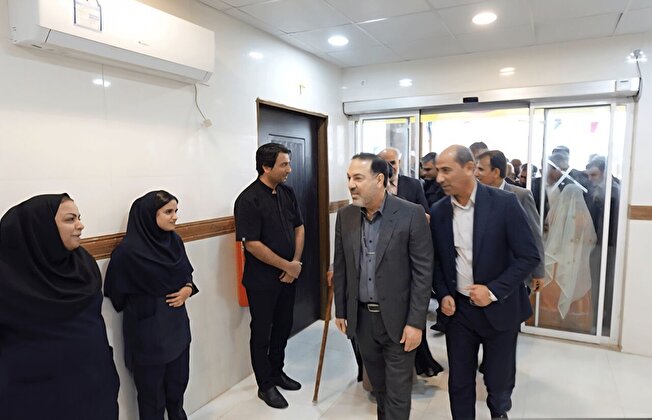 معاون وزیر بهداشت در سفر به استان بوشهر: دستگاه‌های عقیم‌سازی پشه آئدس در دست ساخت است