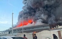 آخرین اخبار از آتش‌سوزی شدید در کارخانه شرکت کاله واقع در شهر آمل؛ دود غلیطی آسمان آمل را فرا گرفت / آتش‌نشانان از تهران اعزام شدند / دستور تخلیه واحد‌های مسکونی و تجاری در شعاع هزار متری شرکت کاله و یک روستا صادر شد / استاندار مازندران: هواپیمای ایلوشین امشب راهی آمل می‌شود + تصاویر (فیلم ها)