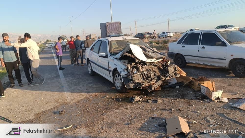 دو مصدوم در برخورد پژوپارس و وانت پراید در دشتستان + تصاویر