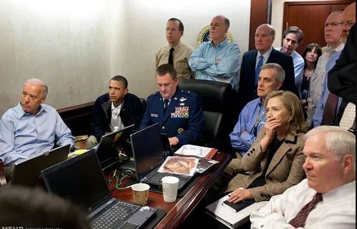 عکس/ ترامپ هنگام رصد حمله به ایران عکس/ ترامپ هنگام رصد حمله به ایران