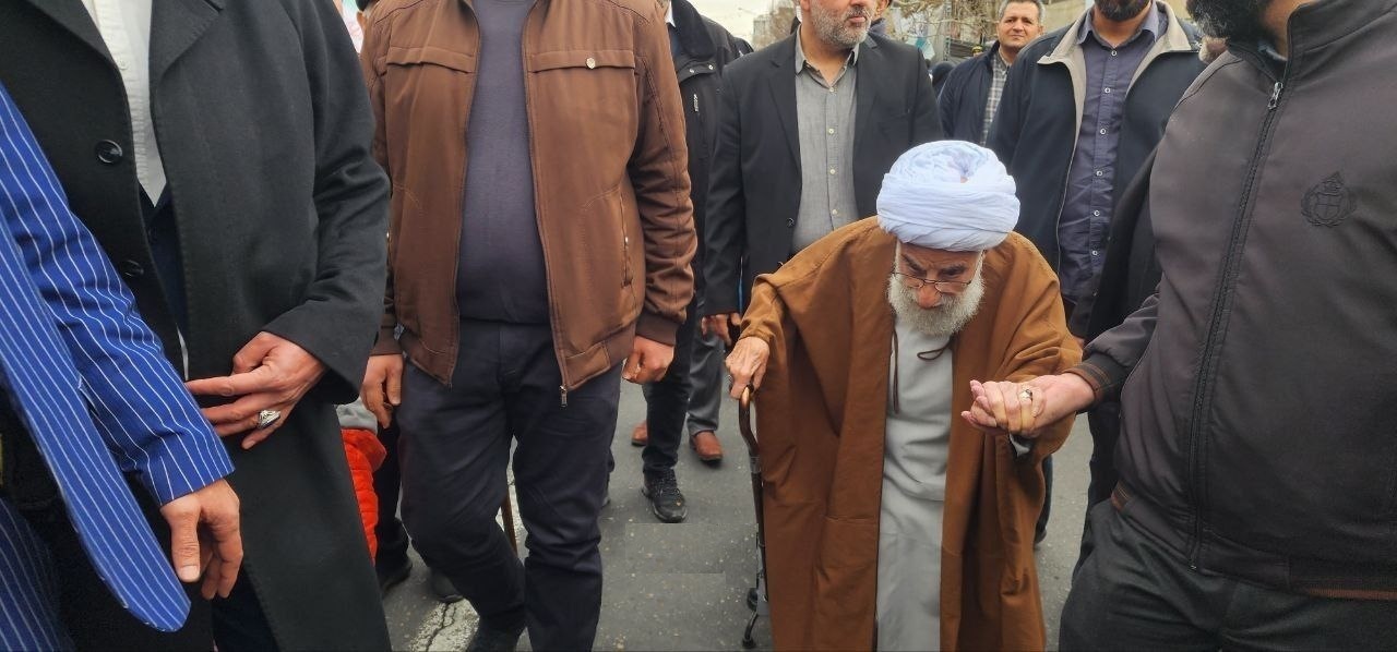 آیت الله جنتی وارد صدمین سال زندگی شد + آخرین تصویر منتشر شده از وی در راهپیمایی ۲۲ بهمن ۱۴۰۴ آیت الله جنتی وارد صدمین سال زندگی شد + آخرین تصویر منتشر شده از وی در راهپیمایی ۲۲ بهمن ۱۴۰۴