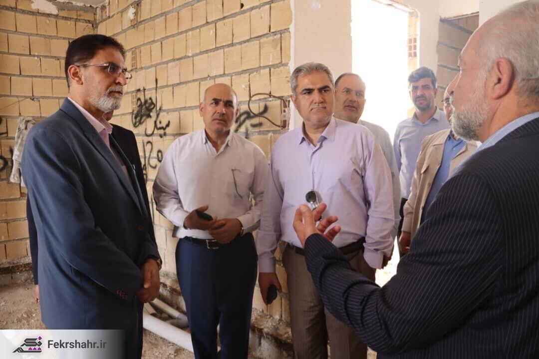 بازدید معاون وزیر از پروژه مسکن ملی در برازجان: تا هفته دولت، حداقل ۱۰۰ واحد مسکونی را تکمیل کنید + تصاویر