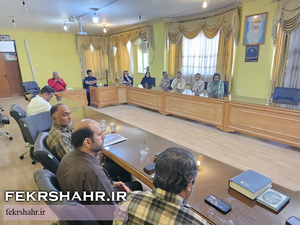 گزارش اختصاصی «فکرشهر» از نشست هم‌اندیشی آموزش و پرورش و اولیای دانش موزآن در خارگ: چرخه اشتباهی که هر بار در خارگ تکرار می شود/ اولیای دانش آموزان چه گفتند؟ + تصاویر