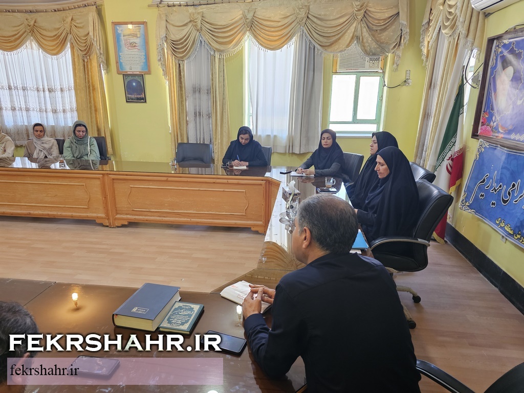 گزارش اختصاصی «فکرشهر» از نشست هم‌اندیشی آموزش و پرورش و اولیای دانش موزآن در خارگ: چرخه اشتباهی که هر بار در خارگ تکرار می شود/ اولیای دانش آموزان چه گفتند؟ + تصاویر
