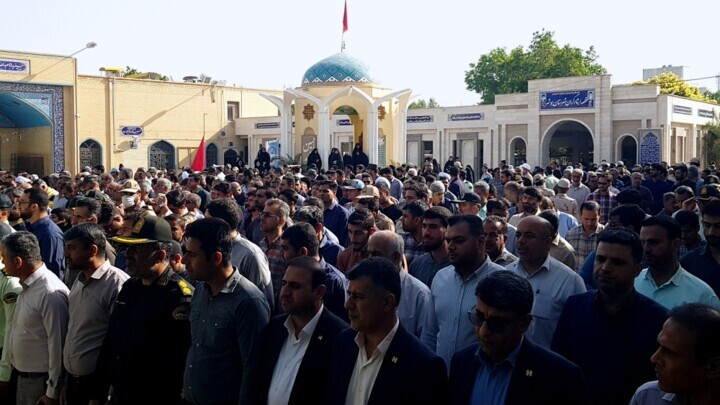 پیکر شهید نیروی انتظامی در بوشهر تشییع و خاکسپاری شد + عکس