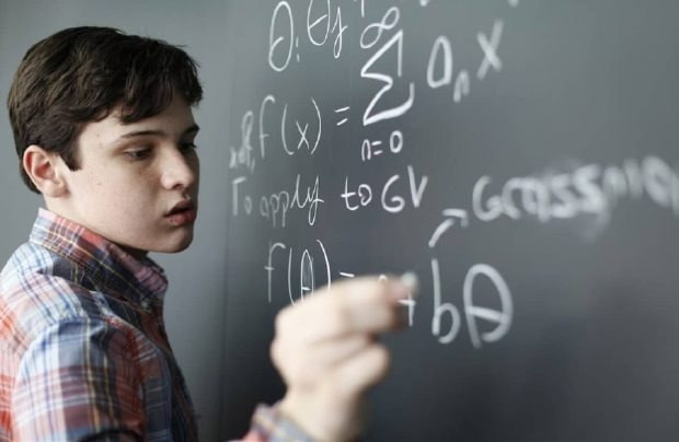 با ۱۵ انسانی که از انیشتین باهوش‌تر هستند آشنا شوید + تصاویر