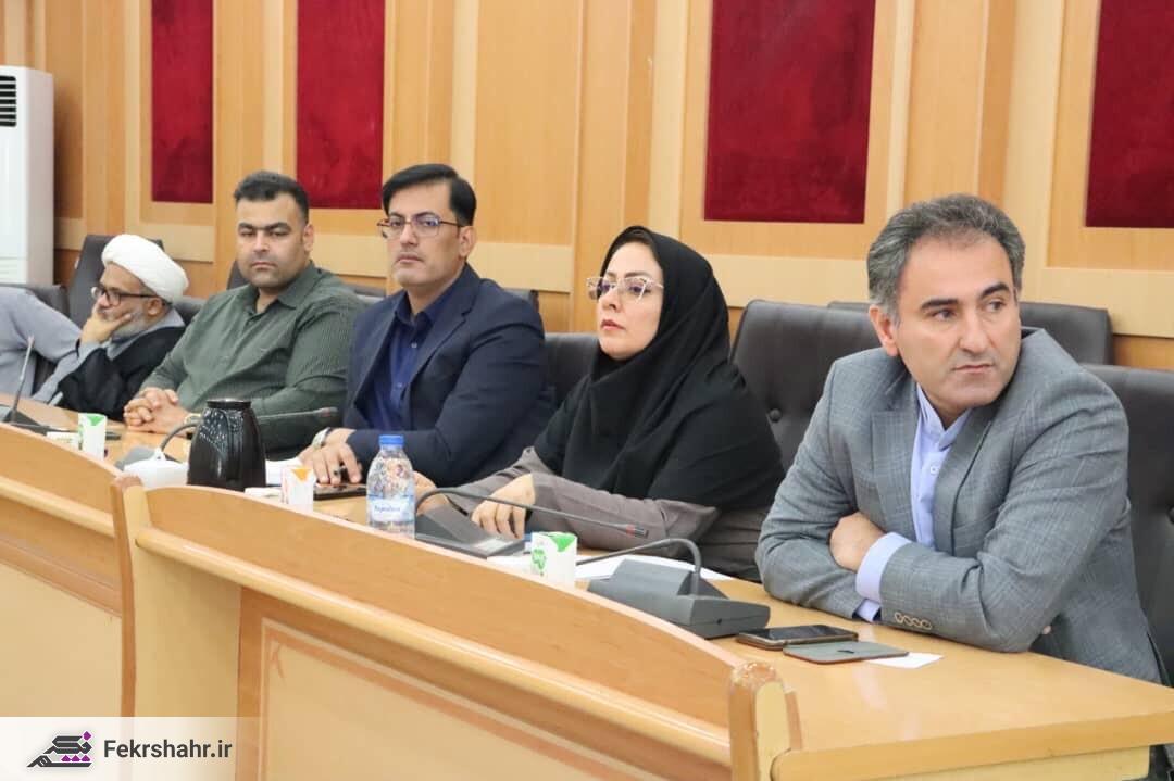 فرماندار دشتستان: بیش از ۳۰ مدرسه تخریبی در شهرستان نیاز به نوسازی دارد/ می‌توان از ظرفیت پرداخت مالیات بر ارزش افزوده افراد با هماهنگی با آنها در زمینه احداث فضای آموزشی استفاده کرد + تصاویر