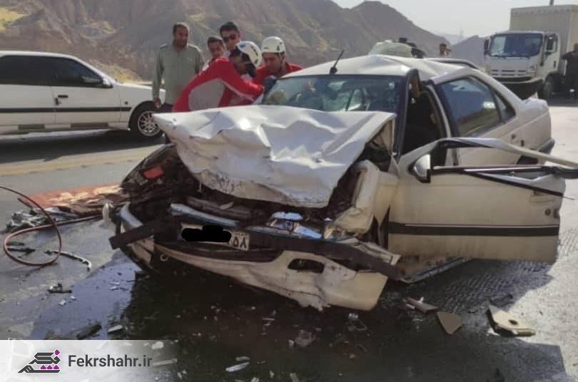 تصادف شاخ به شاخ امروز در دشتستان با ۳ فوتی و ۳ مصدوم + تصاویر
