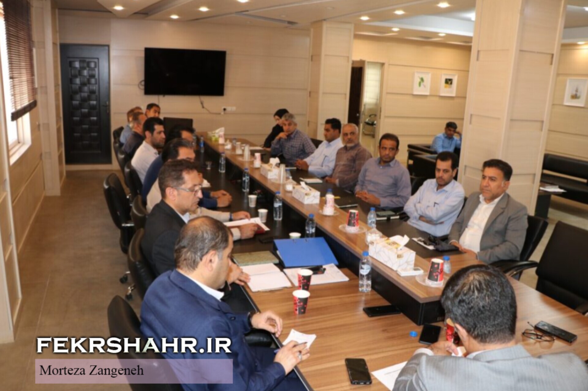 فکرشهر: نخستین نشست شورای اداری شهرداری خارگ با رویکرد واقع بینانه و مردم‌محور برگزار شد