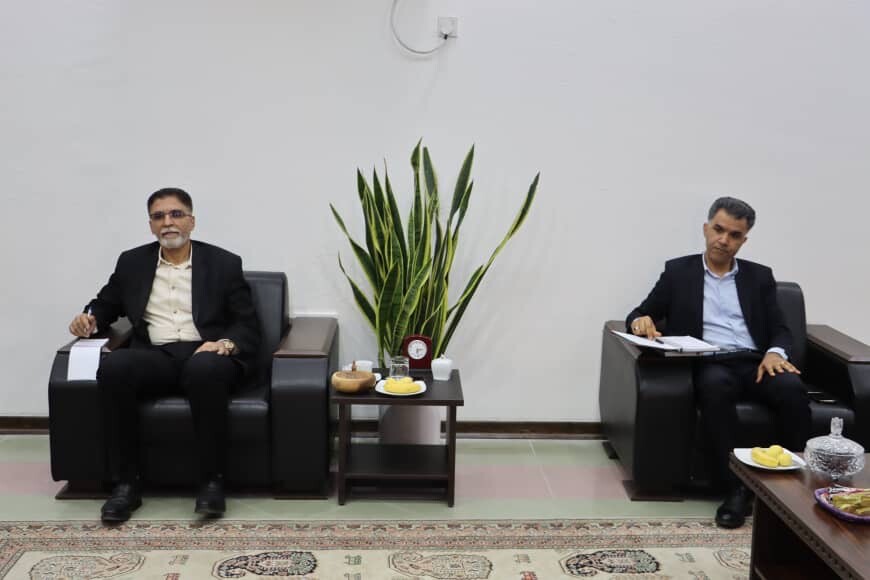فرماندار: تقویت همکاری‌ها در مسیر توسعه مسکن و عمران روستایی دشتستان 