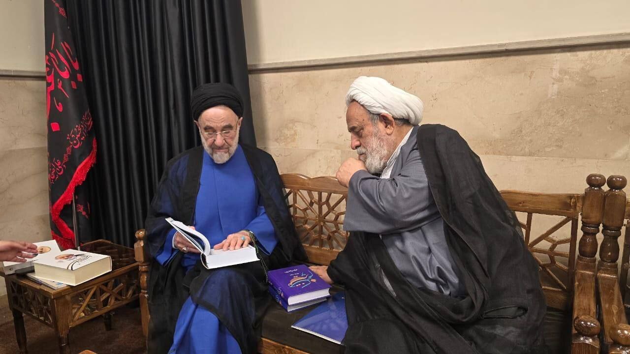تصاویر/ دیدار سید محمد خاتمی با شیخ حسین انصاریان