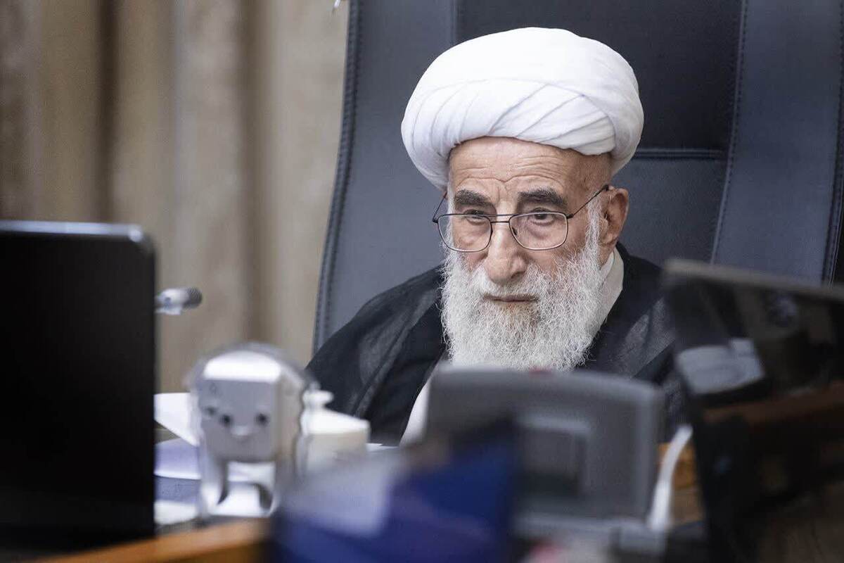 ابقای آیت الله جنتی ۹۹ ساله در سمت دبیر شورای نگهبان + تصاویر