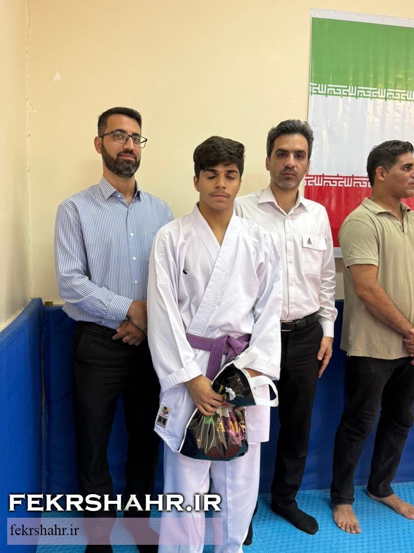 کاراته؛ نماد افتخار و انضباط در خارگ