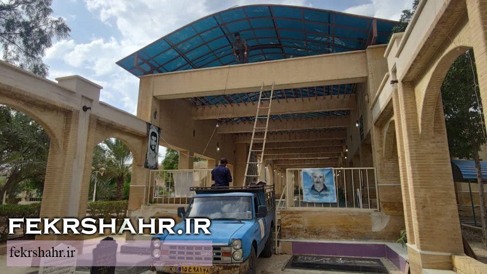 تعمیرات و رنگ‌آمیزی سازه های موجود در‌ پارک‌های شهر توسط کارکنان پرتلاش واحد تأسیسات شهرداری خارگ