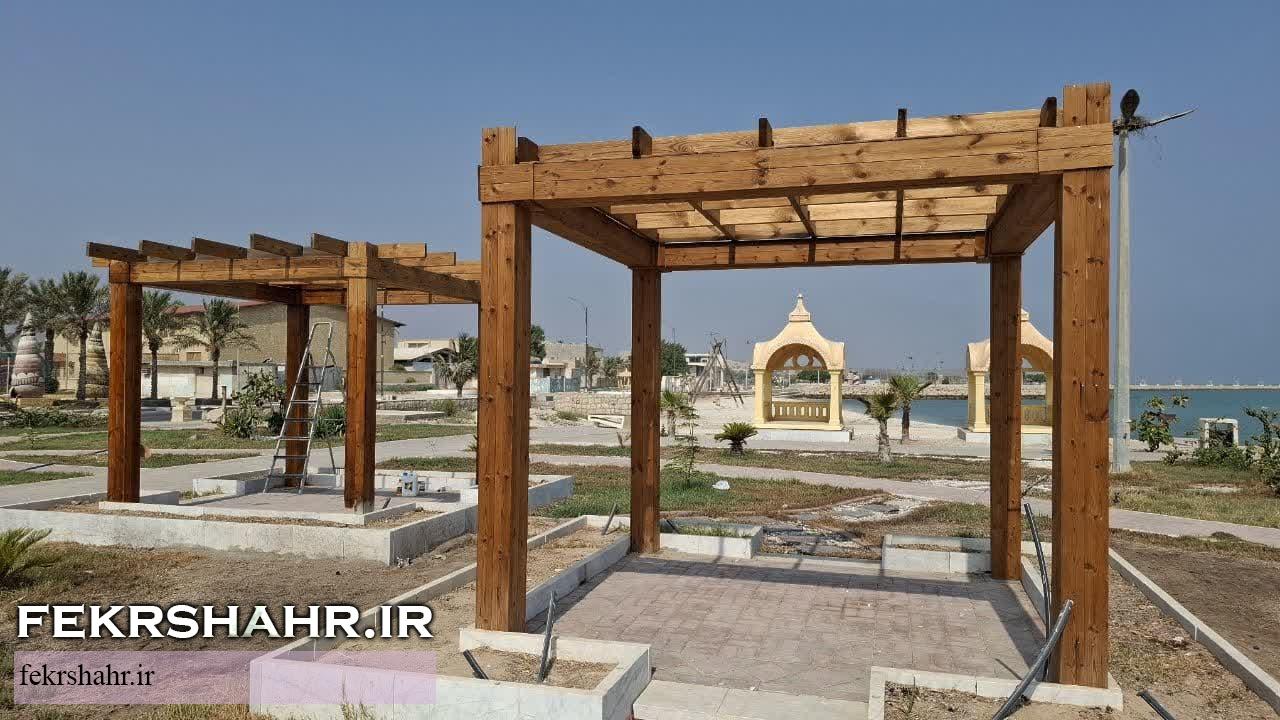 از مقاوم‌سازی آلاچیق‌ها تا نورپردازی معابر؛ اقدامات تازه زیباسازی شهرداری خارگ
