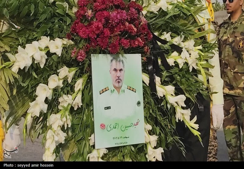 تشییع باشکوه و خاکسپاری شهید حسین احمدی در دشتستان + تصاویر