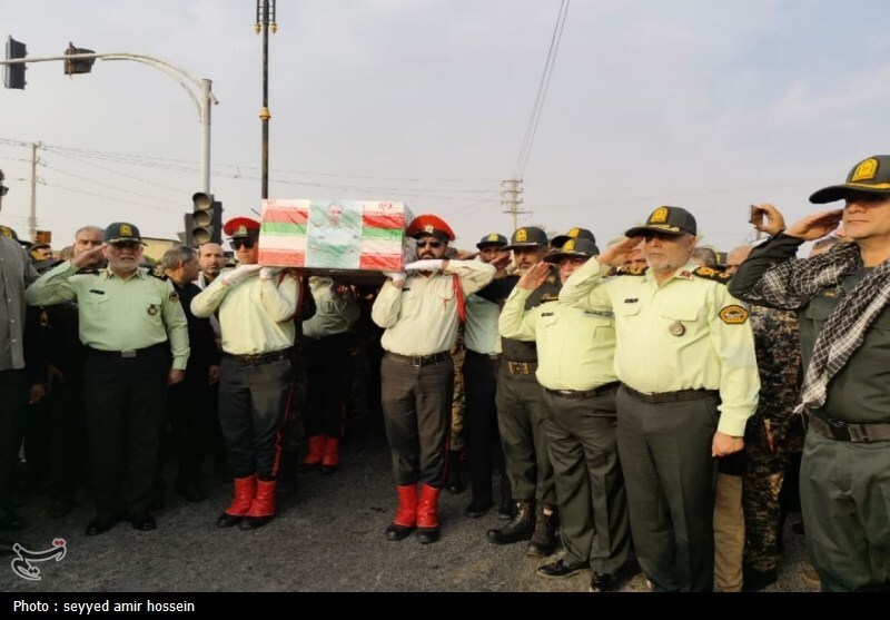 تشییع باشکوه و خاکسپاری شهید حسین احمدی در دشتستان + تصاویر