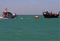 نجات شناور باری از خطر غرق در خور بندر دیلم