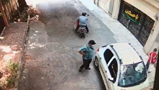 ببینید/ تصاویر تکان‌دهنده زورگیری از یک مادر و کودک در شرق تهران