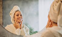 آیا شستن صورتتان بیشتر به پوستتان آسیب می‌زند تا فایده داشته باشد؟
