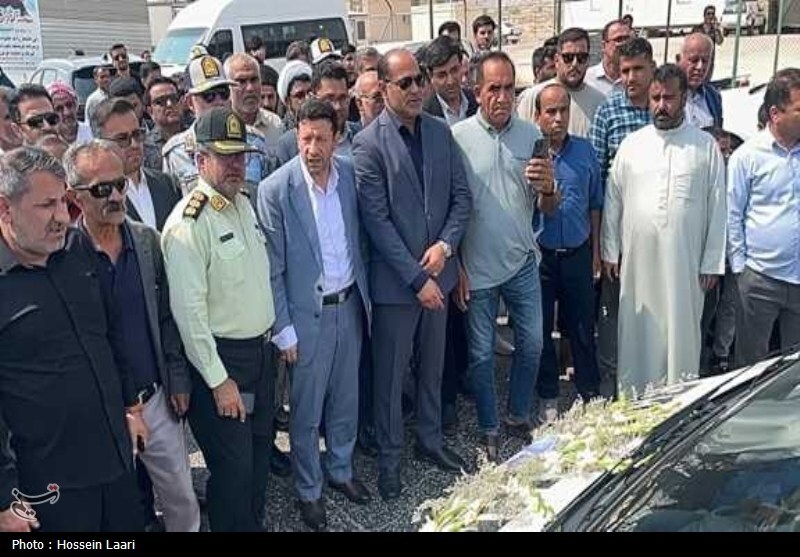 تشییع پیکر شهید اهل سنت استان بوشهر، احمد عبدالله‌زاده، در زادگاهش نخل تقی + تصاویر