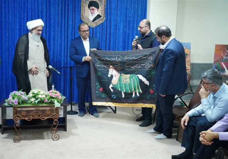 تأکید امام جمعه بوشهر بر نقش هنرمندان در تاریخ‌سازی + تصاویر
