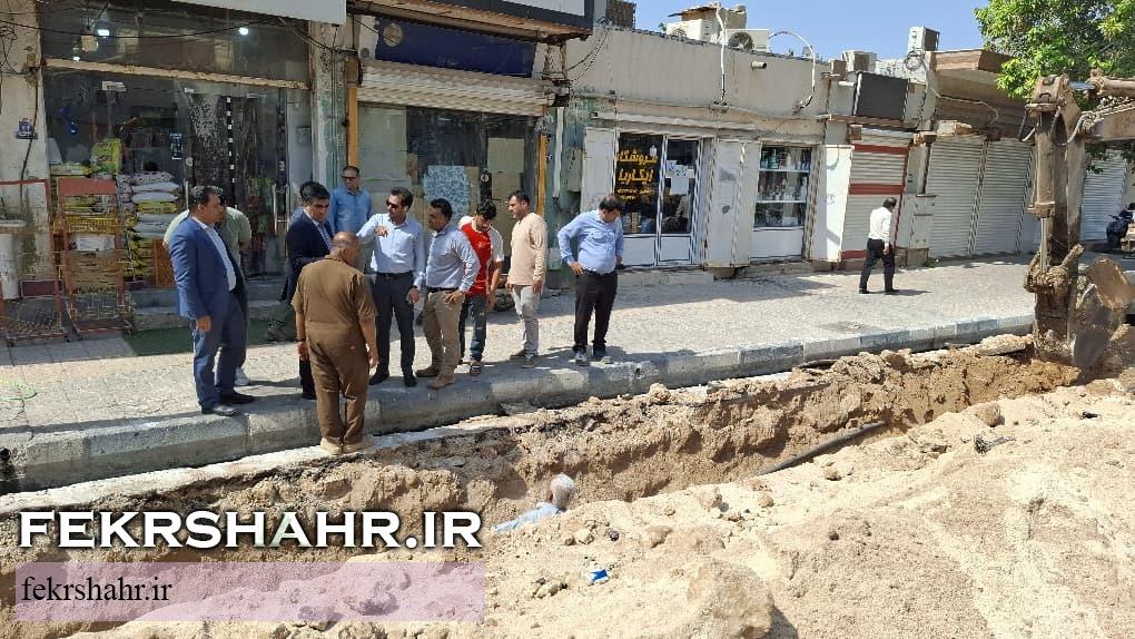 هدایت صحیح روانآب سطحی اطراف میدان امام خمینی (ره) در دستور کار مدیریت شهری است