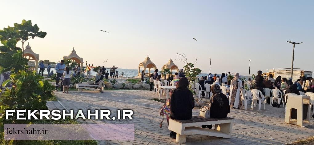 به مناسبت هفته ملی کودک و با حضور خانواده‌ها و کارکنان پتروشیمی خارک برگزار شد / پرواز بادبادک‌ها بر فراز خارگ؛ جشن کودکان در آسمان امید + تصاویر