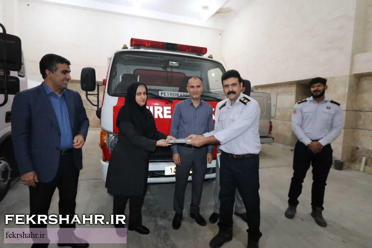 تقدیر از آتش‌نشانان شهرداری خارگ به مناسبت ۷ مهر روز جهانی آتش‌نشان