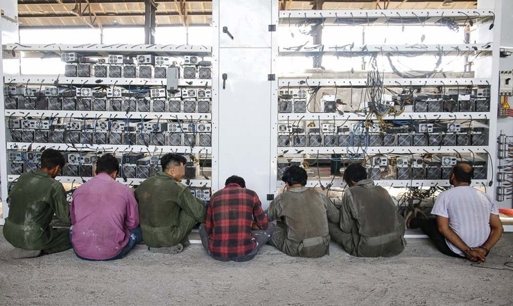 چقدر رمز ارز در ایران استخراج میشود و چه میزان آن از چرخه نقدینگی کشور خارج میشود؟ چقدر رمز ارز در ایران استخراج میشود و چه میزان آن از چرخه نقدینگی کشور خارج میشود؟