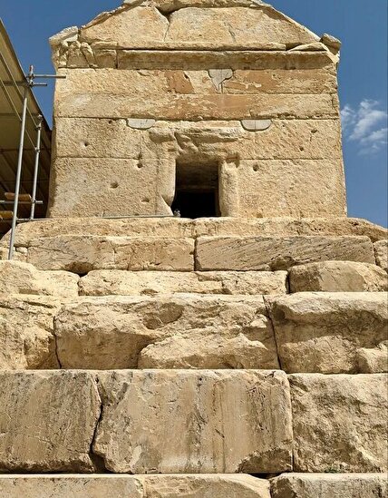 تصاویر/ درون آرامگاه کوروش چه شکلی است؟