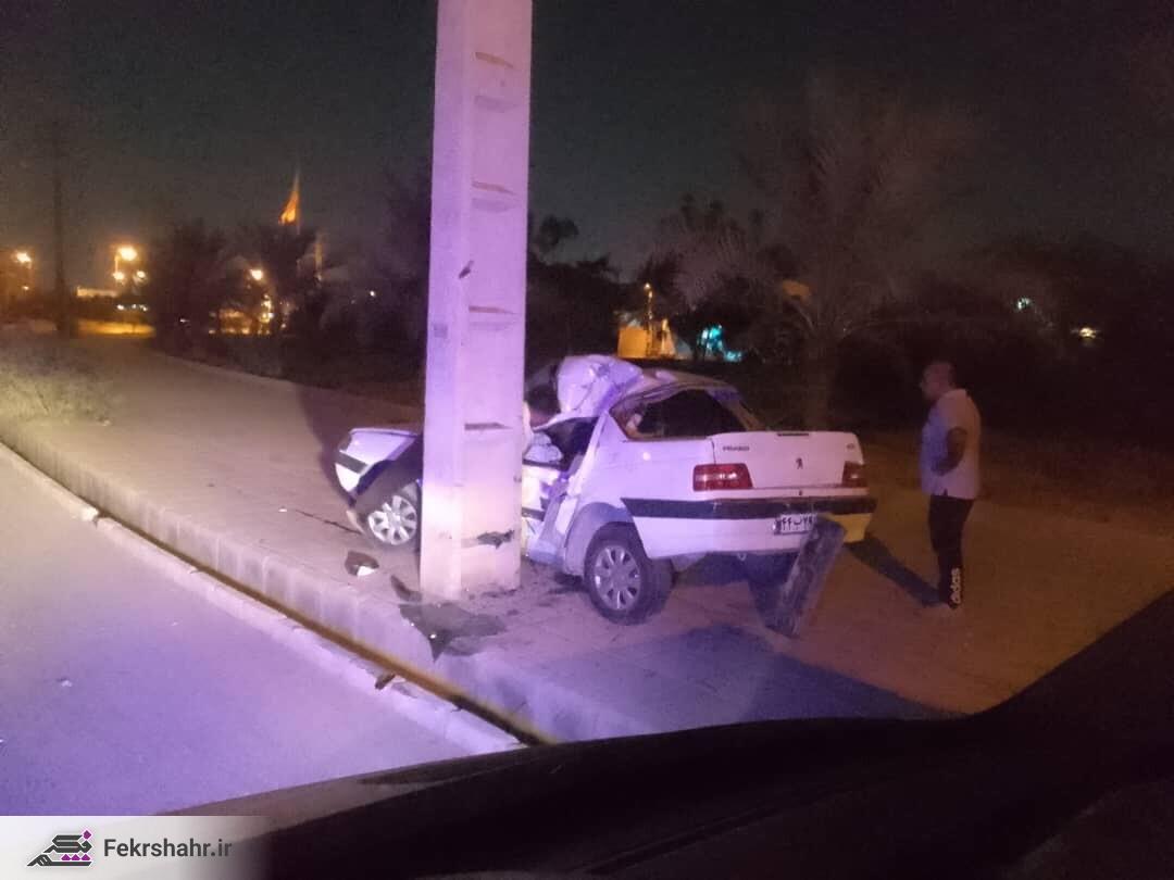 برخورد مرگبار پژو به تیر برق در شهر برازجان + عکس برخورد مرگبار پژو به تیر برق در شهر برازجان + عکس