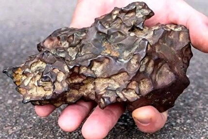 تصاویر/ شهاب‌سنگ ۲۱ کیلویی در تهران