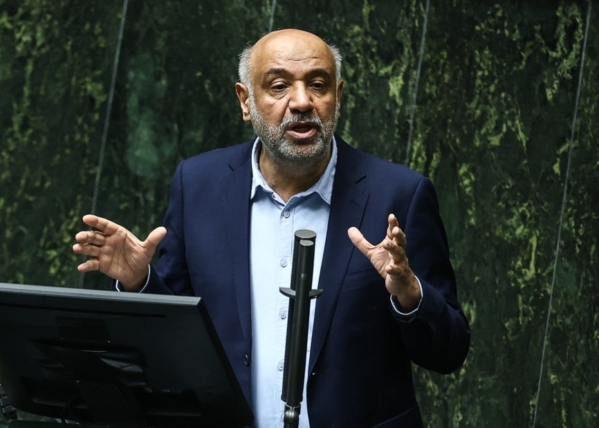 وزیر رفاه: طبق مصوبه مجلس باید ۲۷ میلیون نفر از دریافت یارانه حذف شوند/ شرط جدید حذف یارانه/ در ایران ۴ نفر لامبورگینی، ۱۸۱ نفر مازراتی، ۳ هزار و ۶۰۰ نفر پورشه، ۱۰ هزار نفر لندرور و بیش از ۵۶ هزار نفر محصولات کرمان موتور را سوار میشوند وزیر رفاه: طبق مصوبه مجلس باید ۲۷ میلیون نفر از دریافت یارانه حذف شوند/ شرط جدید حذف یارانه/ در ایران ۴ نفر لامبورگینی، ۱۸۱ نفر مازراتی، ۳ هزار و ۶۰۰ نفر پورشه، ۱۰ هزار نفر لندرور و بیش از ۵۶ هزار نفر محصولات کرمان موتور را سوار میشوند