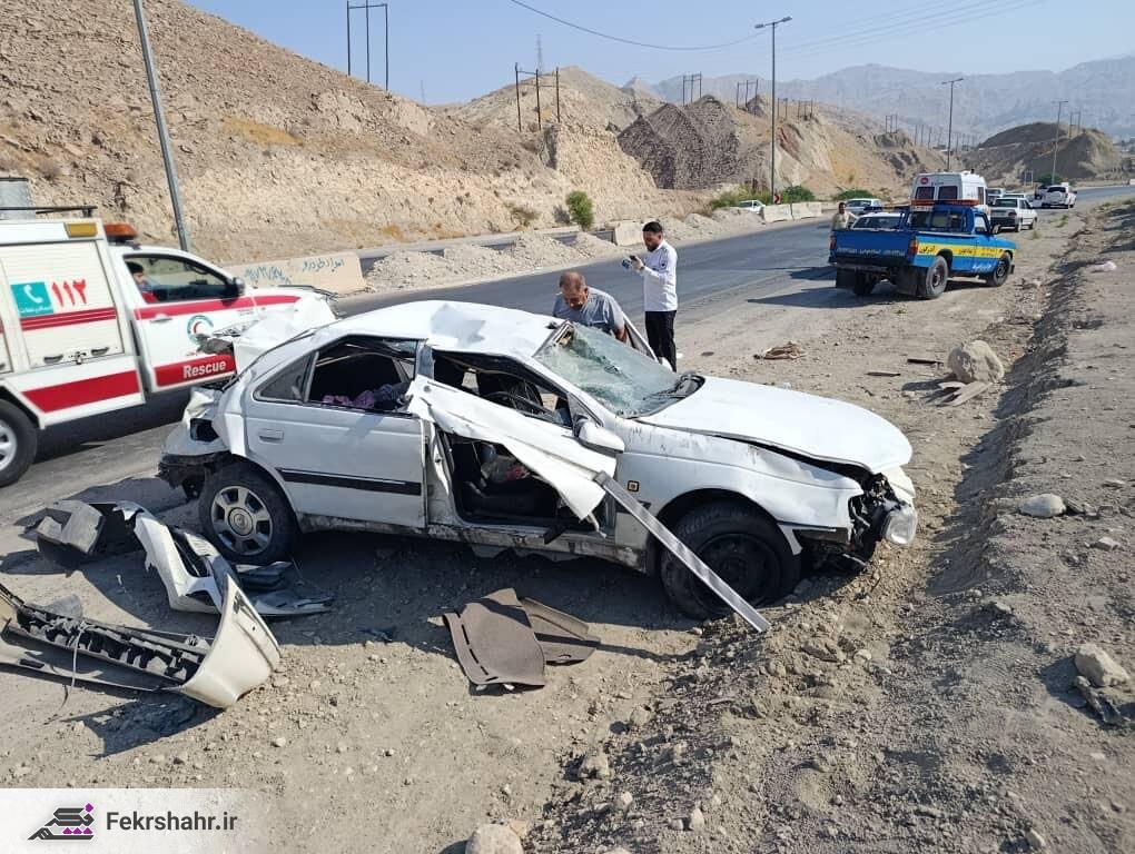 ۳ مصدوم در انحراف از مسیر خودرو در دشتستان + تصاویر ۳ مصدوم در انحراف از مسیر خودرو در دشتستان + تصاویر