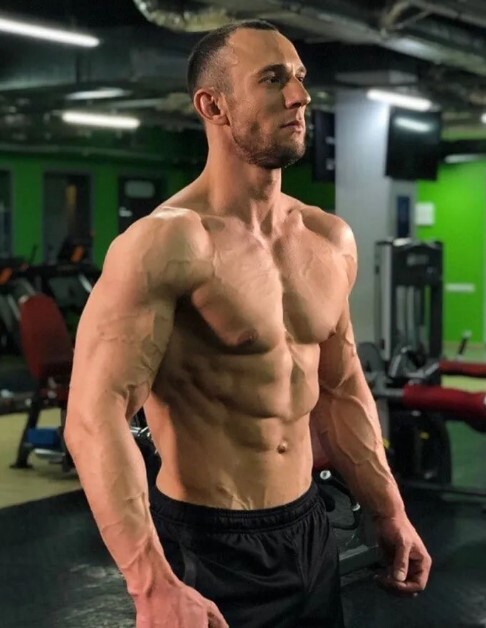 اینفلوئنسر ۳۰ ساله روس با چالش «پرخوری» خودش را به کشتن داد + تصاویر