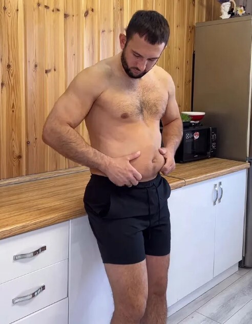 اینفلوئنسر ۳۰ ساله روس با چالش «پرخوری» خودش را به کشتن داد + تصاویر