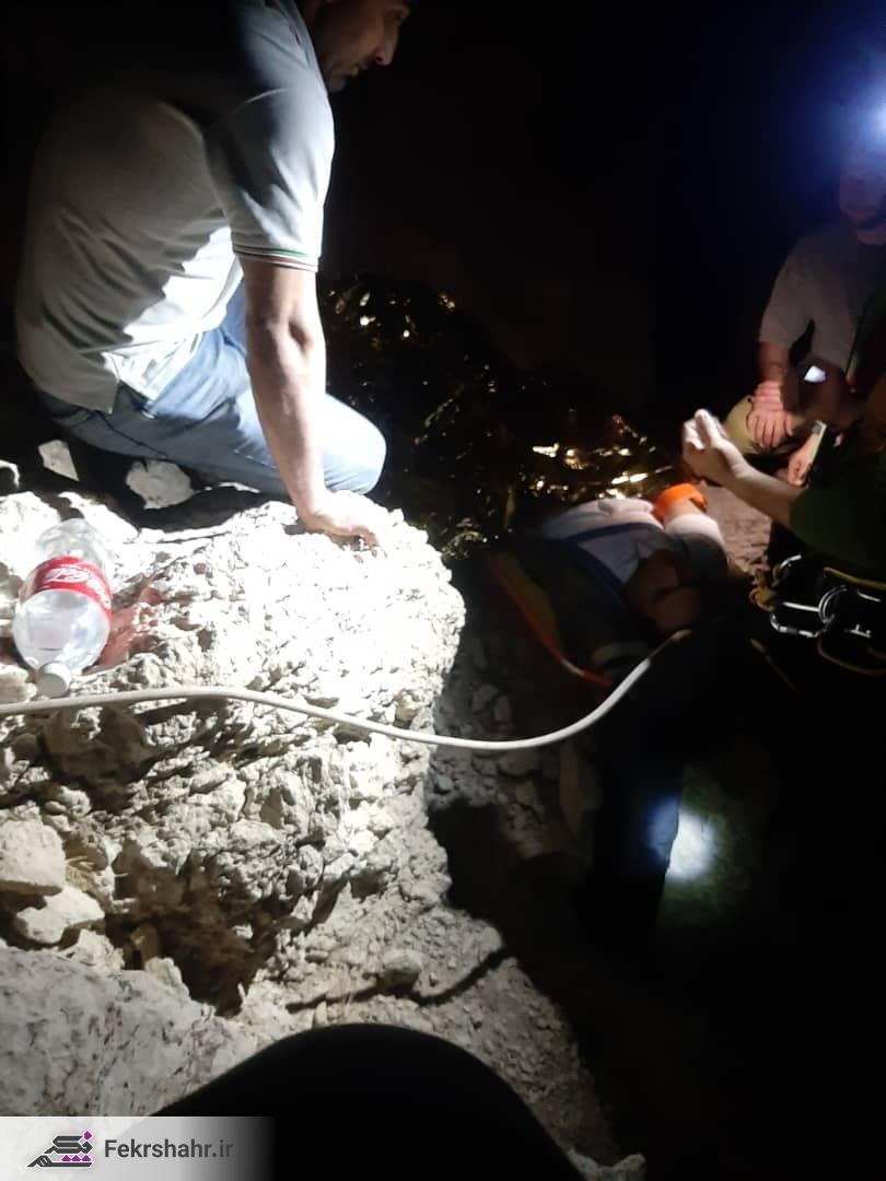 سقوط پاراگلایدر در «بهمرد» برازجان/ امداد ۴ ساعته در منطقه صعبالعبور برای نجات مصدوم + عکس سقوط پاراگلایدر در «بهمرد» برازجان/ امداد ۴ ساعته در منطقه صعبالعبور برای نجات مصدوم + عکس