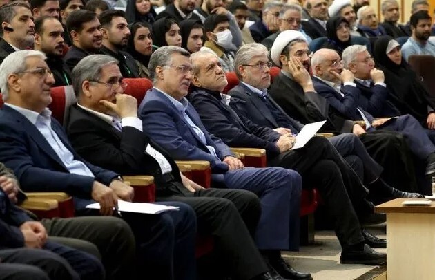 پزشکیان: ۵۰ درصد مردم رای ندادند، آنها هم که دادند با اکراه بود؛ این پیام روشنی برای ما دارد/ دستور دادم سیمکارتهای سفید را سیاه کنند پزشکیان: ۵۰ درصد مردم رای ندادند، آنها هم که دادند با اکراه بود؛ این پیام روشنی برای ما دارد/ دستور دادم سیمکارتهای سفید را سیاه کنند