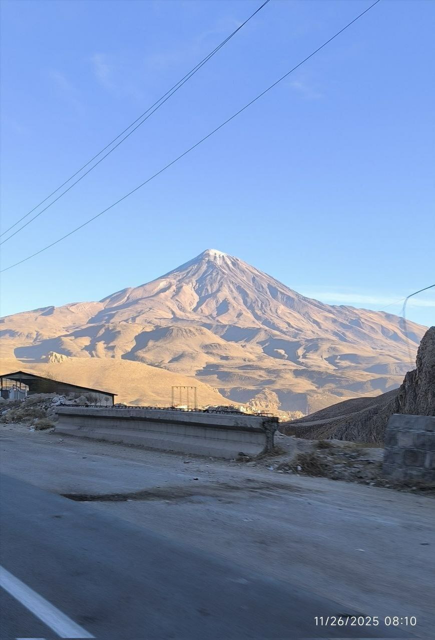 عکس/ دماوند بی‌برف شد